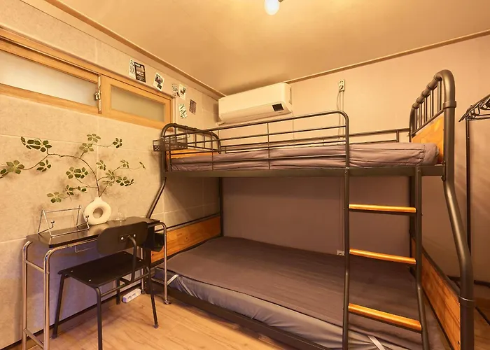 Isu - 4min Walk To Isu Station *