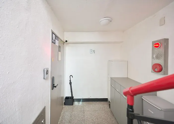Isu - 4min Walk To Isu Station *